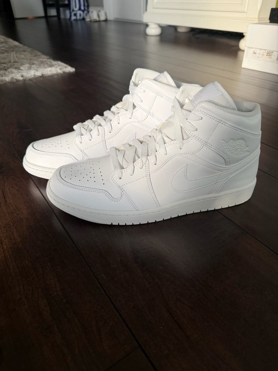 Jordan Other - Air Jordan 1 Mid - White